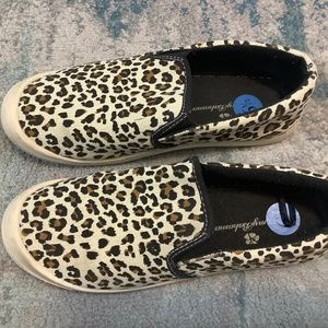 Tommy Bahama slip ons
